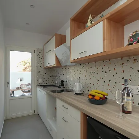 Гостевой дом Podotas Group Камараи