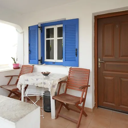 Casa de hóspedes Podotas Group