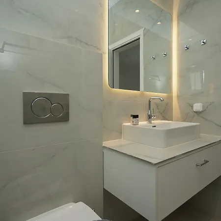 Podotas Group 3* Kamarai