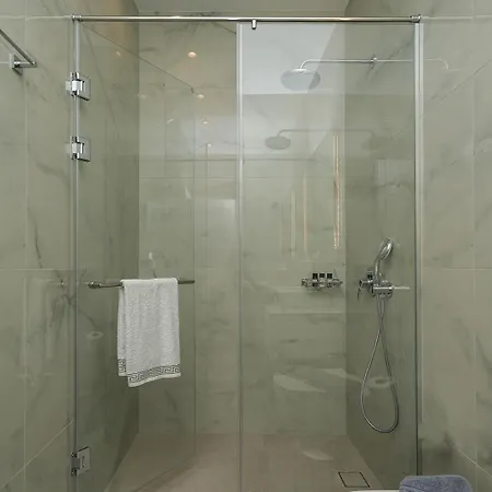 Podotas Group بيت ضيافة كاماراي