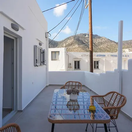 Podotas Group * Kamares (Sifnos)