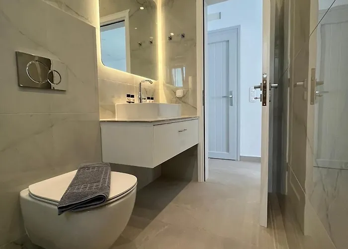 Podotas Group 3* Καμάρες