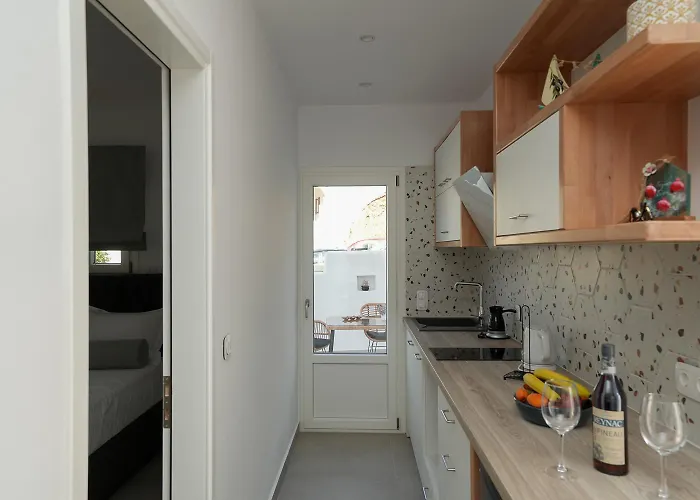 Podotas Group 3* Καμάρες